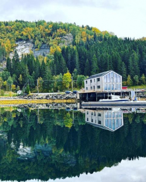 Nordic Waterside Escape